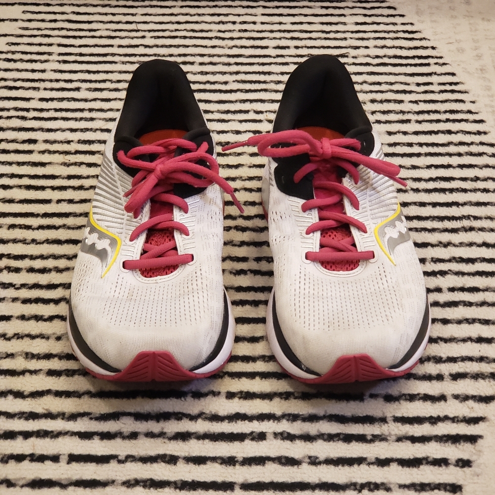 Size 11 - Saucony Guide 14 Alloy Cherry W - Picture 3 of 8